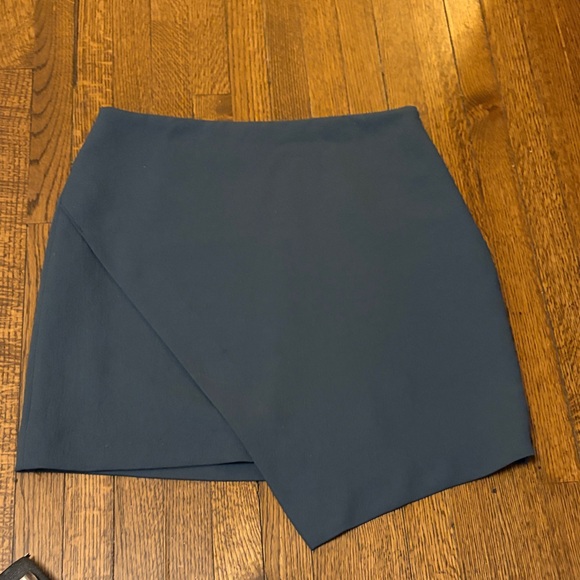 Aritzia Babaton Asymmetrical Elegant Gray Women's Mini Skirt - Picture 2 of 9